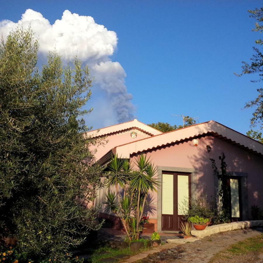 Le Case Di Bacco Santa Venerina Exterior photo